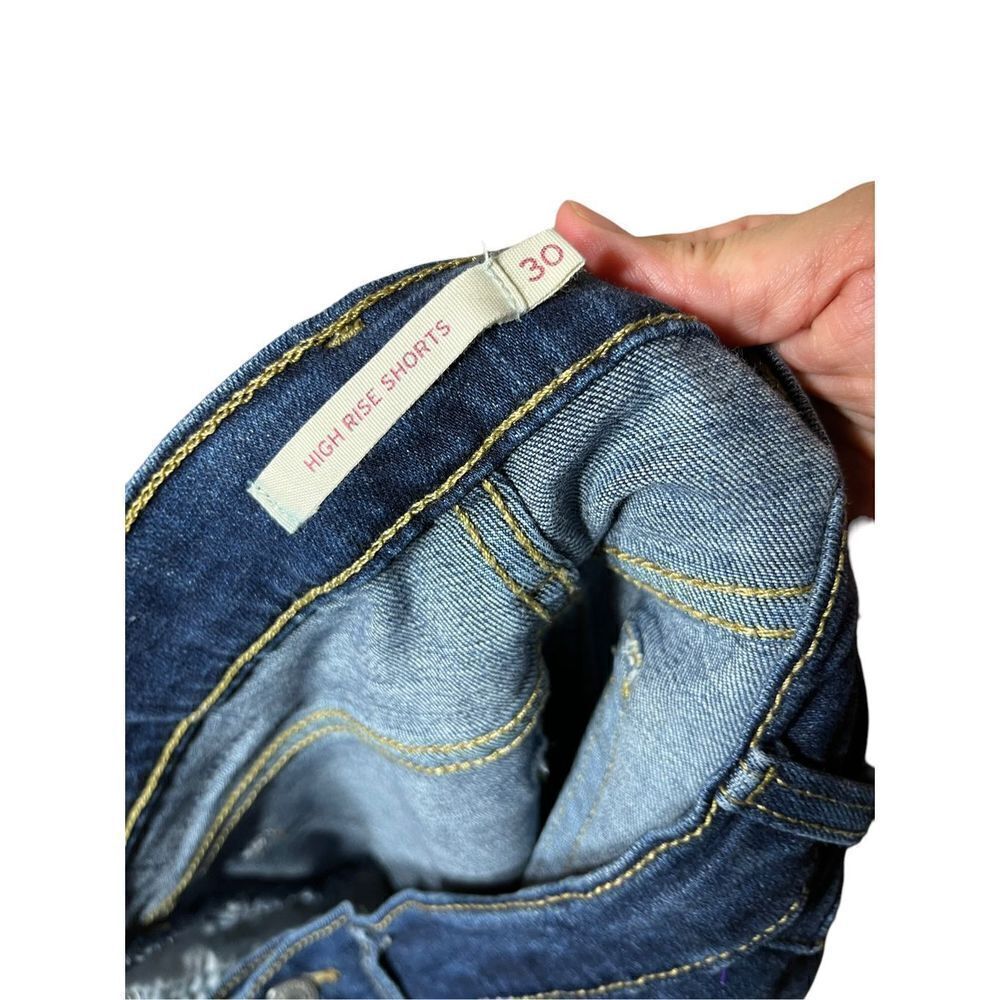 Levi’s High Rise Shorts Size 30 - Picture 6 of 8